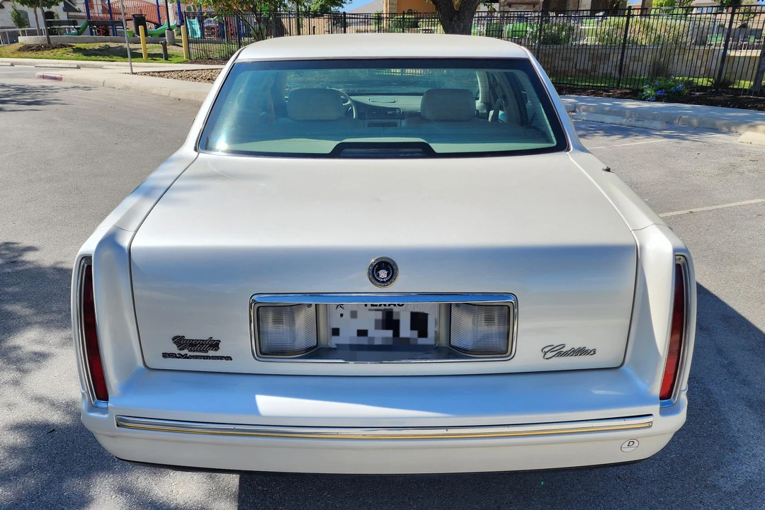 1999 Cadillac DeVille 7th Gen - Image 5 of 31