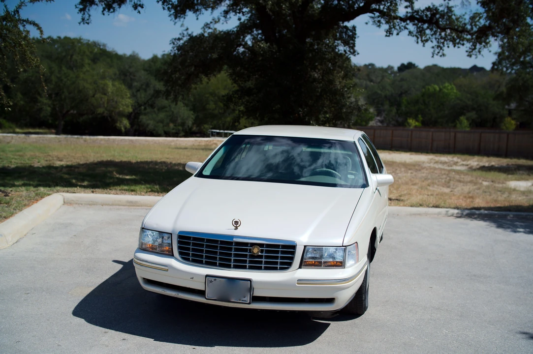 1999 Cadillac DeVille 7th Gen - Image 6 of 31