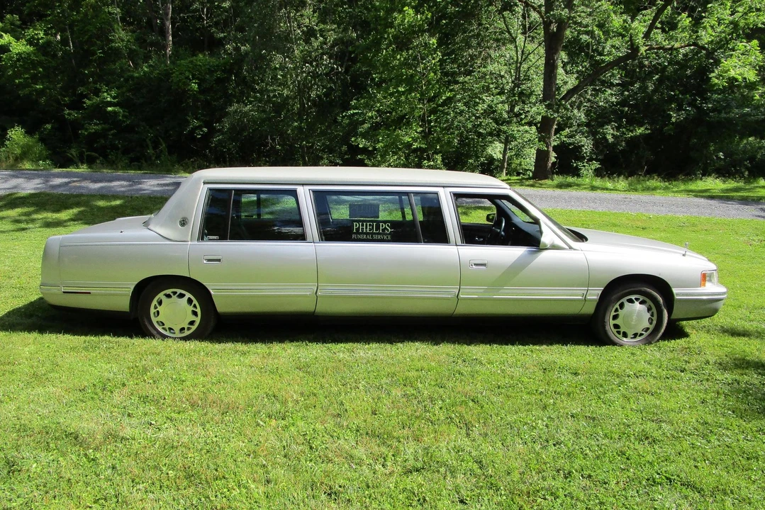1999 Cadillac DeVille 7th Gen - Image 8 of 20