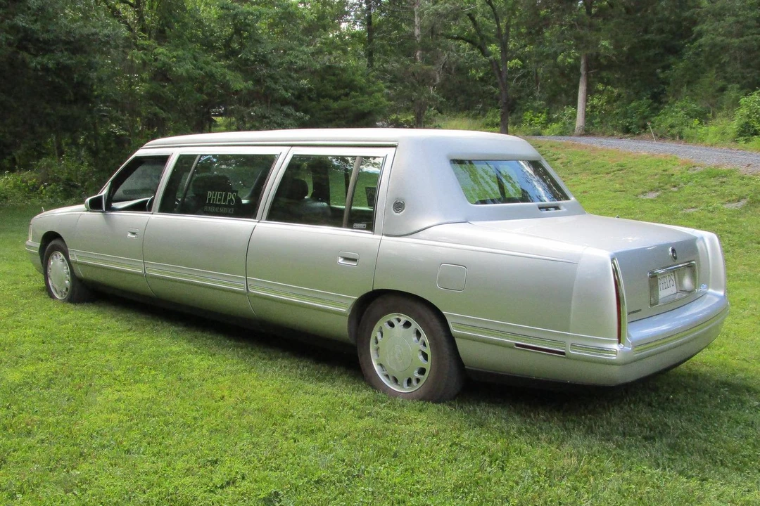 1999 Cadillac DeVille 7th Gen - Image 7 of 20