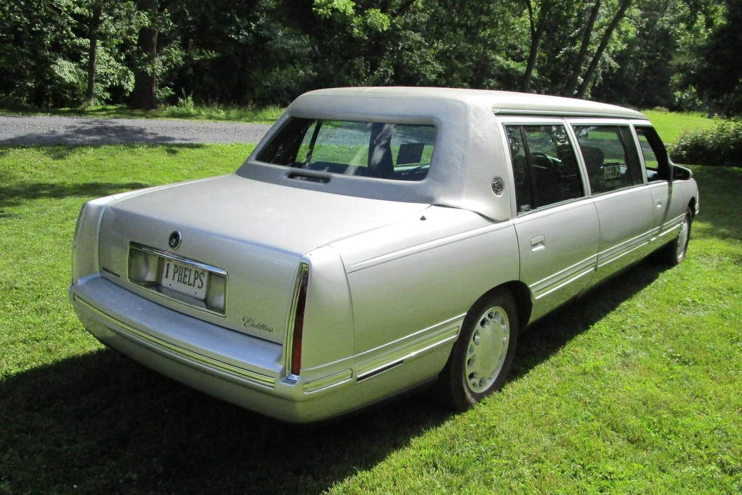 1999 Cadillac DeVille 7th Gen - Image 4 of 20