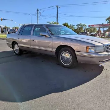 1999 Cadillac DeVille d'Elegance Sedan 4D