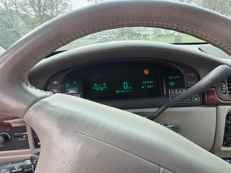 1999 Cadillac DeVille 7th Gen - Image 6 of 10