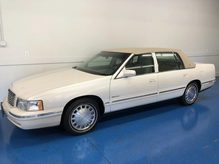 1999 Cadillac DeVille 7th Gen - Image 2 of 6