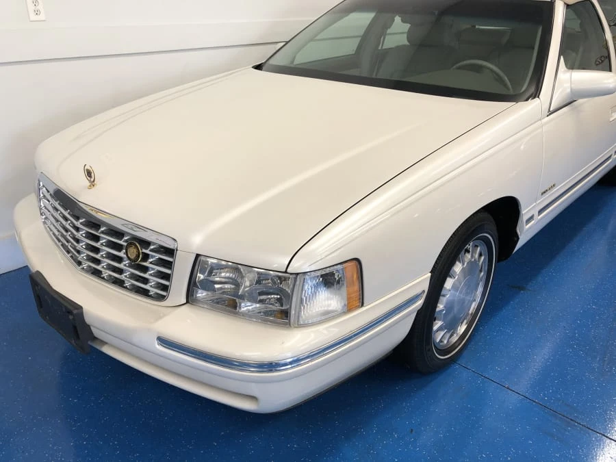 1999 Cadillac DeVille 7th Gen - Image 3 of 6