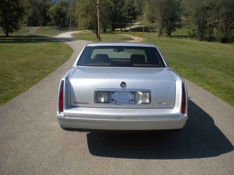 1999 Cadillac DeVille 7th Gen - Image 3 of 7