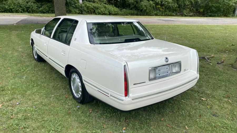 1999 Cadillac DeVille 7th Gen - Image 11 of 11