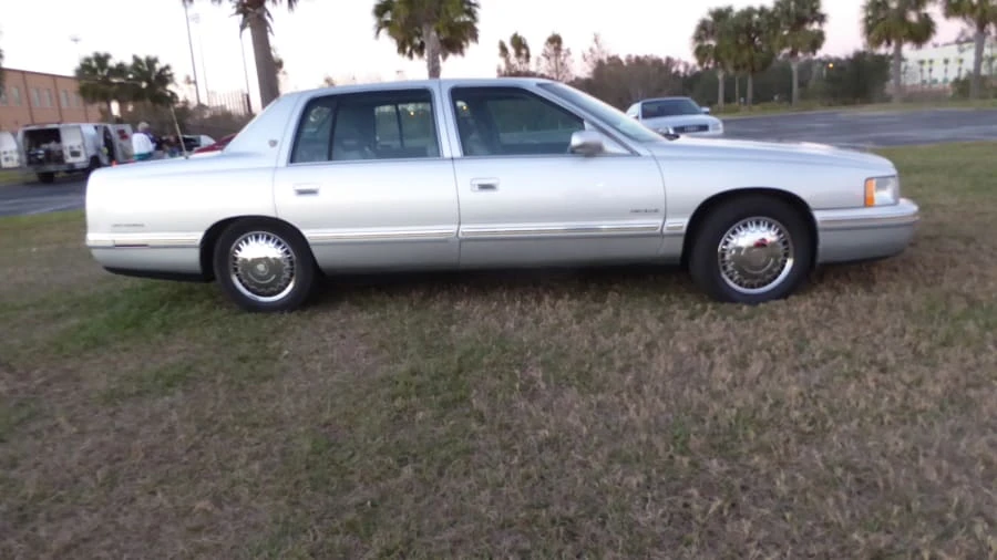 1999 Cadillac DeVille 7th Gen - Image 5 of 5