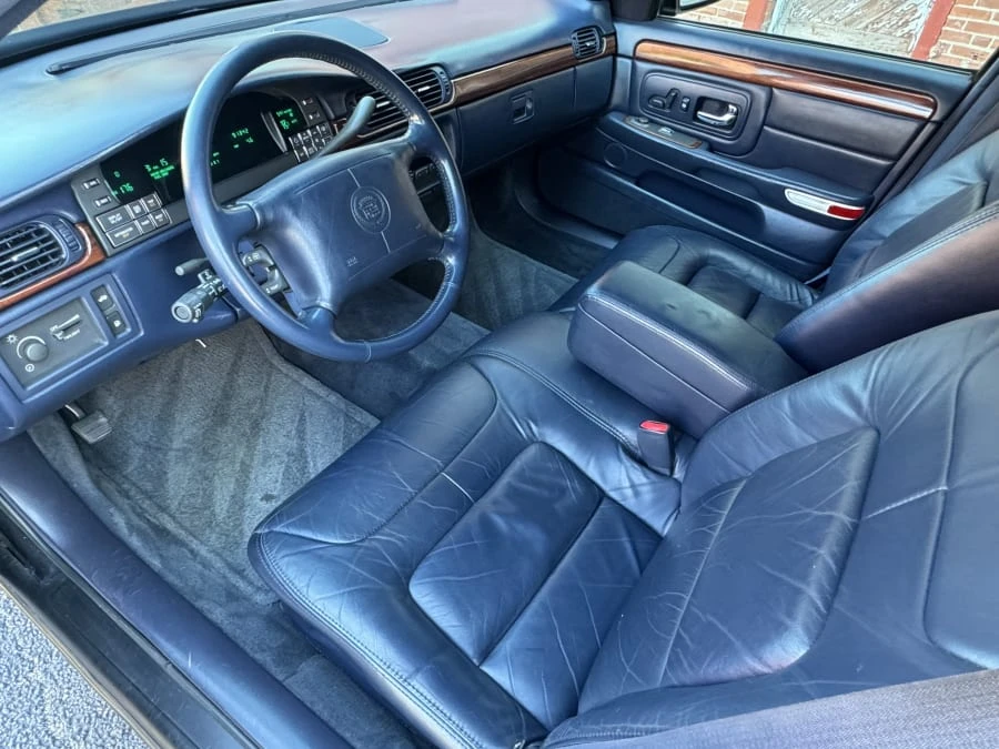 1999 Cadillac DeVille 7th Gen - Image 4 of 14