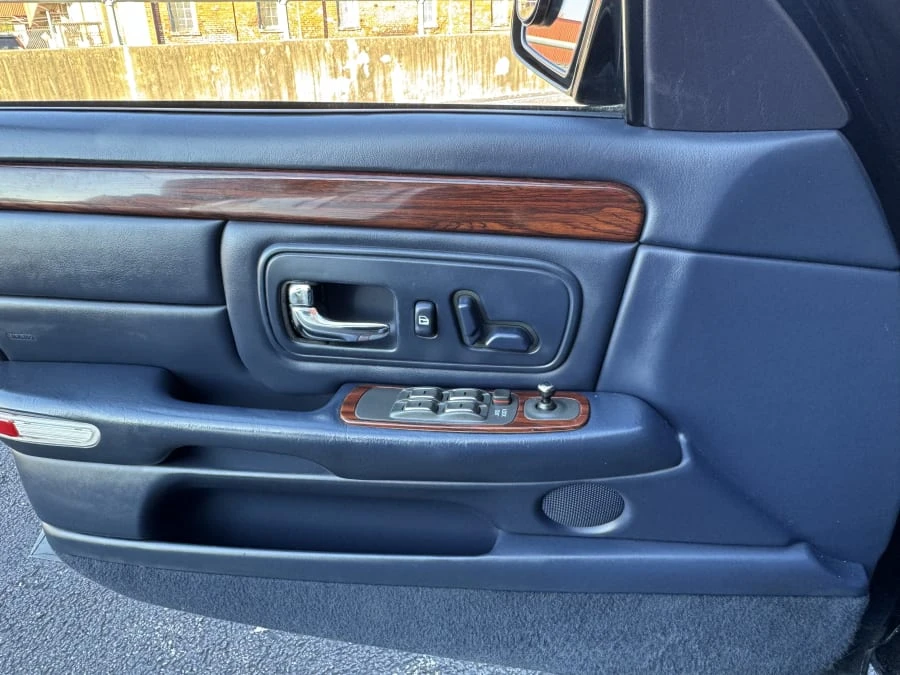 1999 Cadillac DeVille 7th Gen - Image 11 of 14