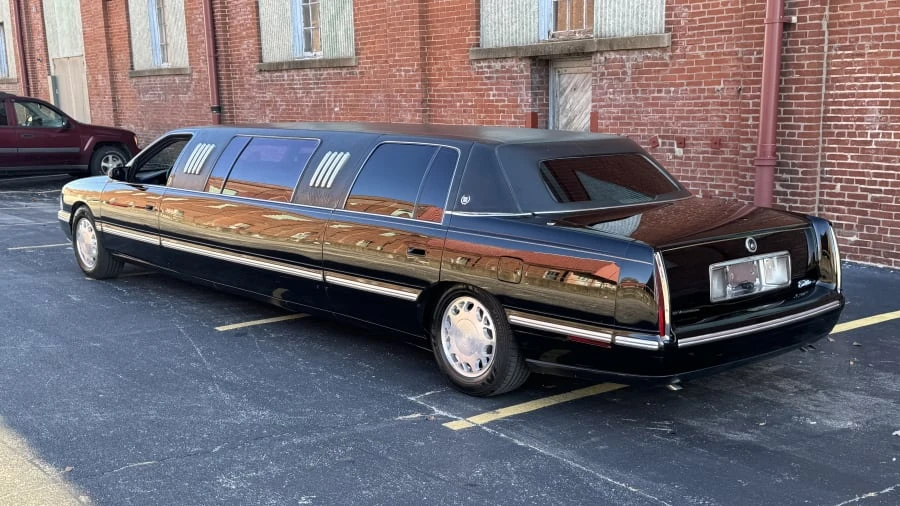 1999 Cadillac DeVille 7th Gen - Image 3 of 14