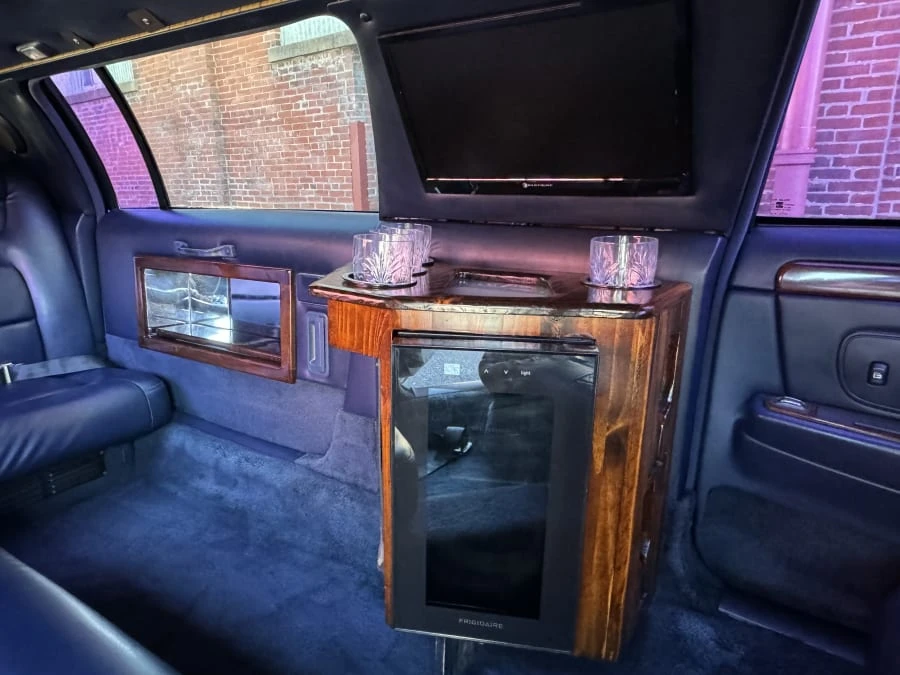 1999 Cadillac DeVille 7th Gen - Image 7 of 14