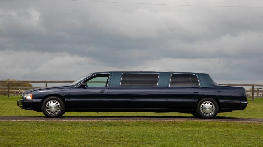 1999 Cadillac DeVille 7th Gen - Image 2 of 13