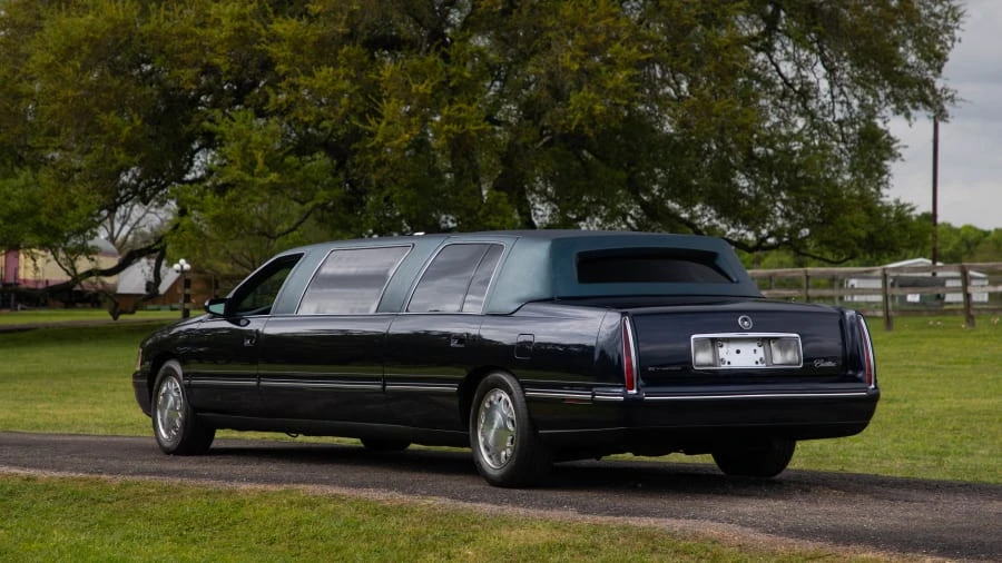 1999 Cadillac DeVille 7th Gen - Image 3 of 13