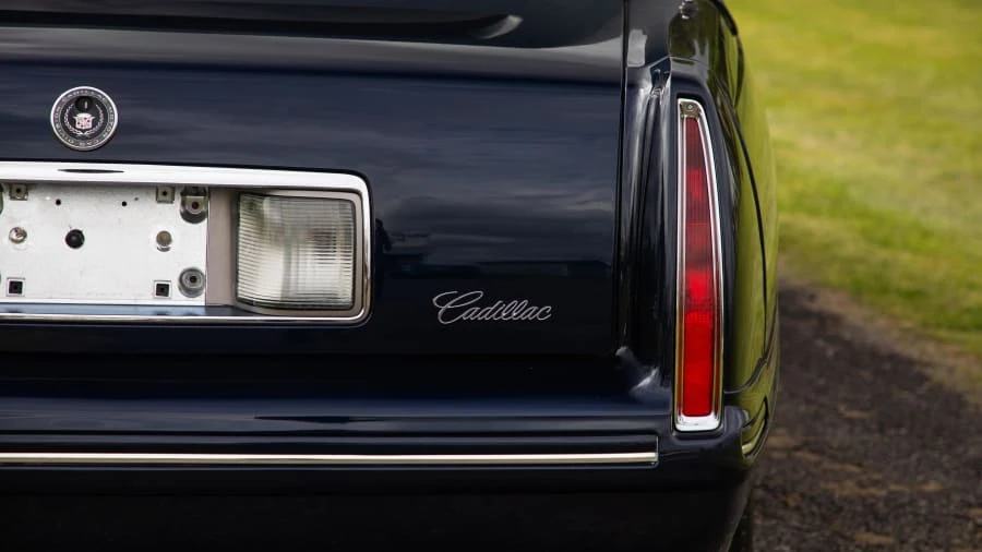 1999 Cadillac DeVille 7th Gen - Image 9 of 13