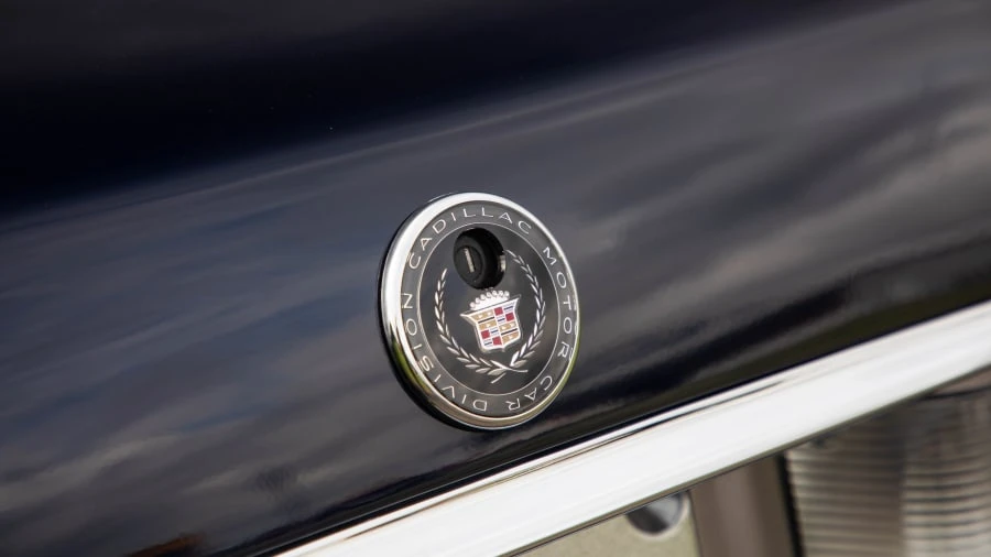 1999 Cadillac DeVille 7th Gen - Image 10 of 13