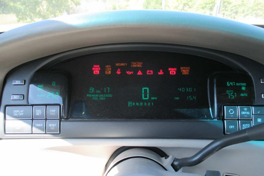 1999 Cadillac DeVille 7th Gen - Image 4 of 8