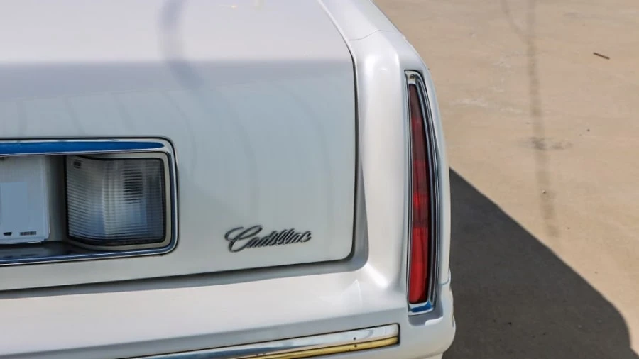1999 Cadillac DeVille 7th Gen - Image 7 of 27