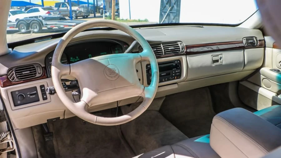 1999 Cadillac DeVille 7th Gen - Image 8 of 27