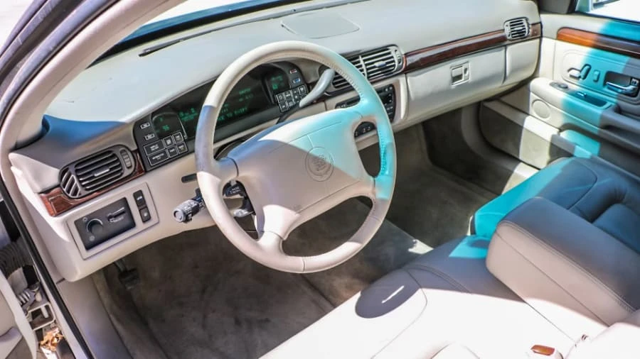 1999 Cadillac DeVille 7th Gen - Image 9 of 27