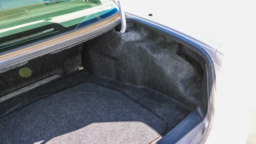 1999 Cadillac DeVille 7th Gen - Image 15 of 27