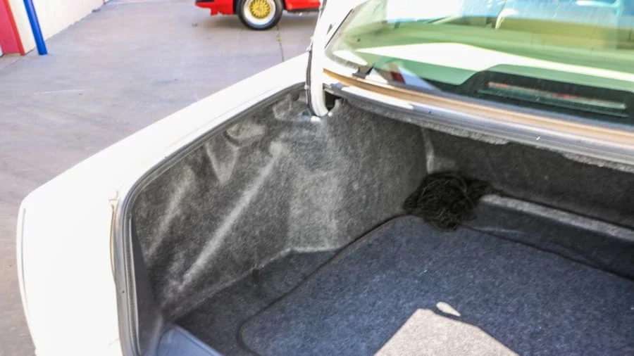 1999 Cadillac DeVille 7th Gen - Image 25 of 27