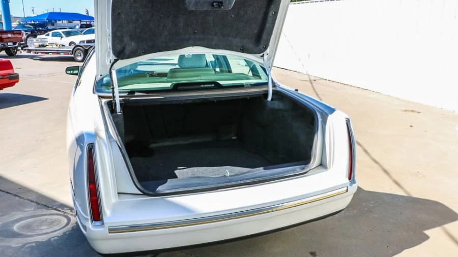 1999 Cadillac DeVille 7th Gen - Image 26 of 27