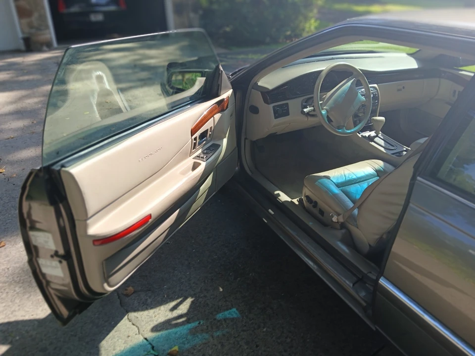 1999 Cadillac Eldorado 12th Gen - Image 16 of 18