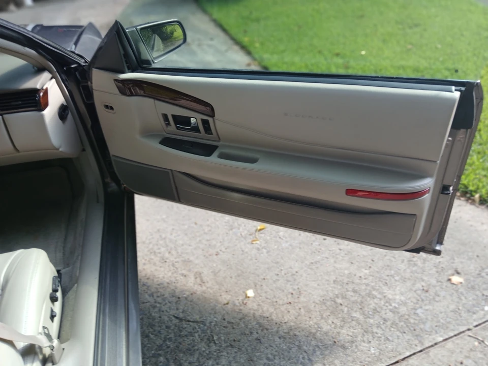 1999 Cadillac Eldorado 12th Gen - Image 14 of 18