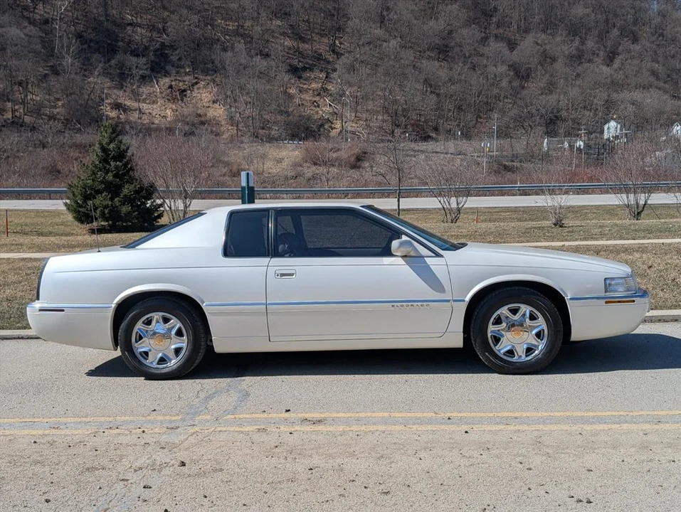 1999 Cadillac Eldorado 12th Gen - Image 5 of 31