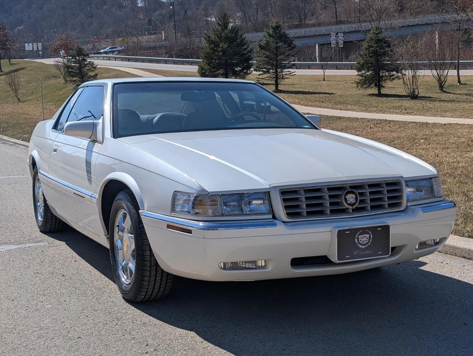 1999 Cadillac Eldorado 12th Gen - Image 4 of 31