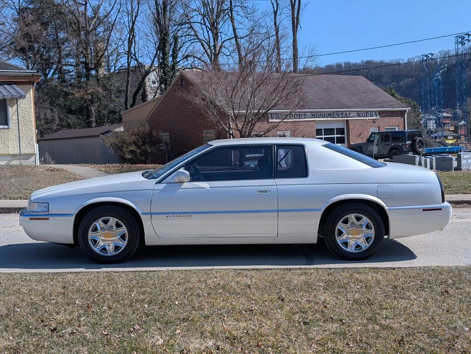1999 Cadillac Eldorado 12th Gen - Image 9 of 31