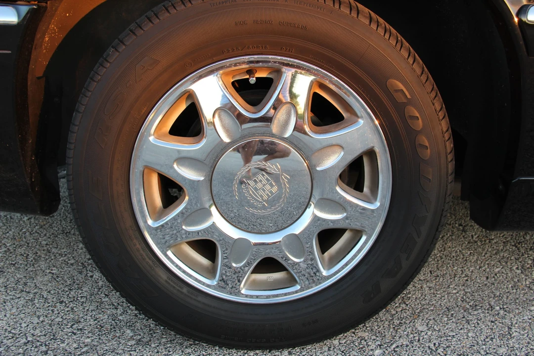 1999 Cadillac Eldorado 12th Gen - Image 28 of 31