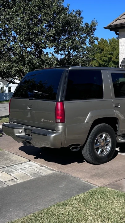 1999 Cadillac Escalade 1st Gen - Image 12 of 21