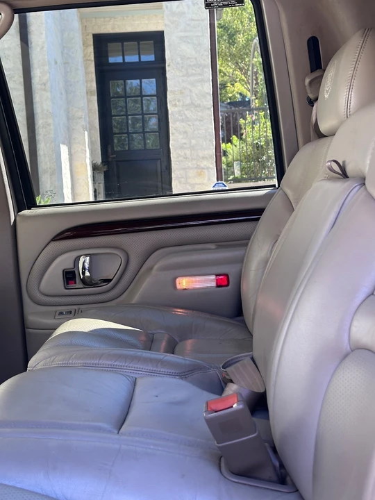 1999 Cadillac Escalade 1st Gen - Image 19 of 21