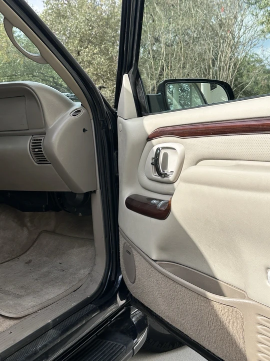 1999 Cadillac Escalade 1st Gen - Image 20 of 21