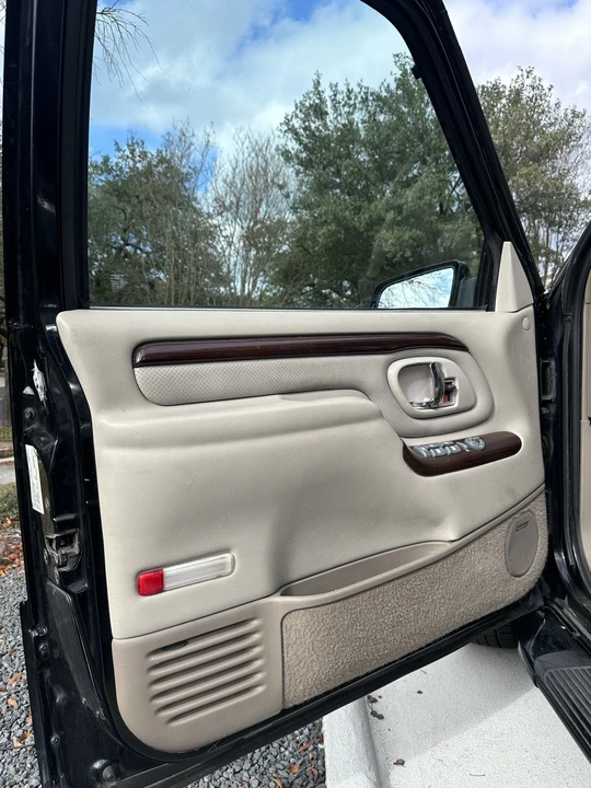 1999 Cadillac Escalade 1st Gen - Image 21 of 21