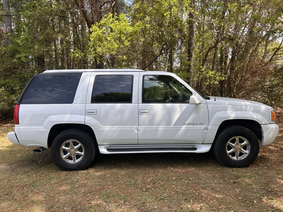 1999 Cadillac Escalade 1st Gen - Image 5 of 31