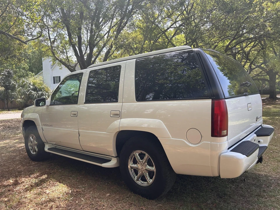 1999 Cadillac Escalade 1st Gen - Image 8 of 31