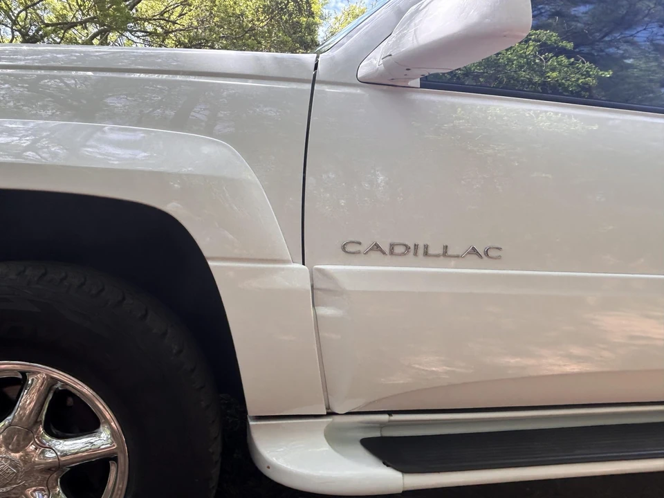 1999 Cadillac Escalade 1st Gen - Image 27 of 31