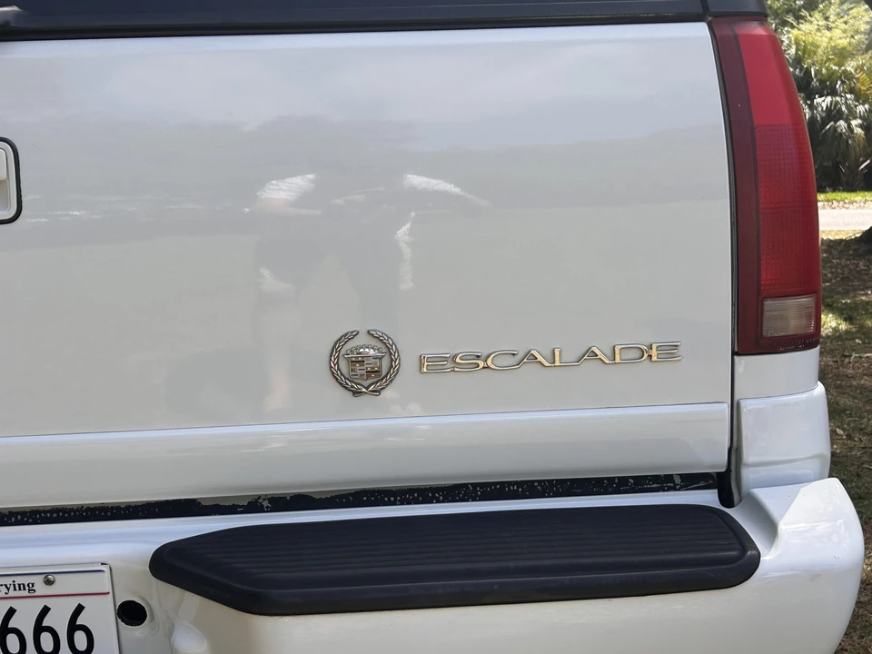 1999 Cadillac Escalade 1st Gen - Image 30 of 31