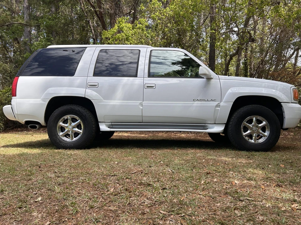 1999 Cadillac Escalade 1st Gen - Image 14 of 31