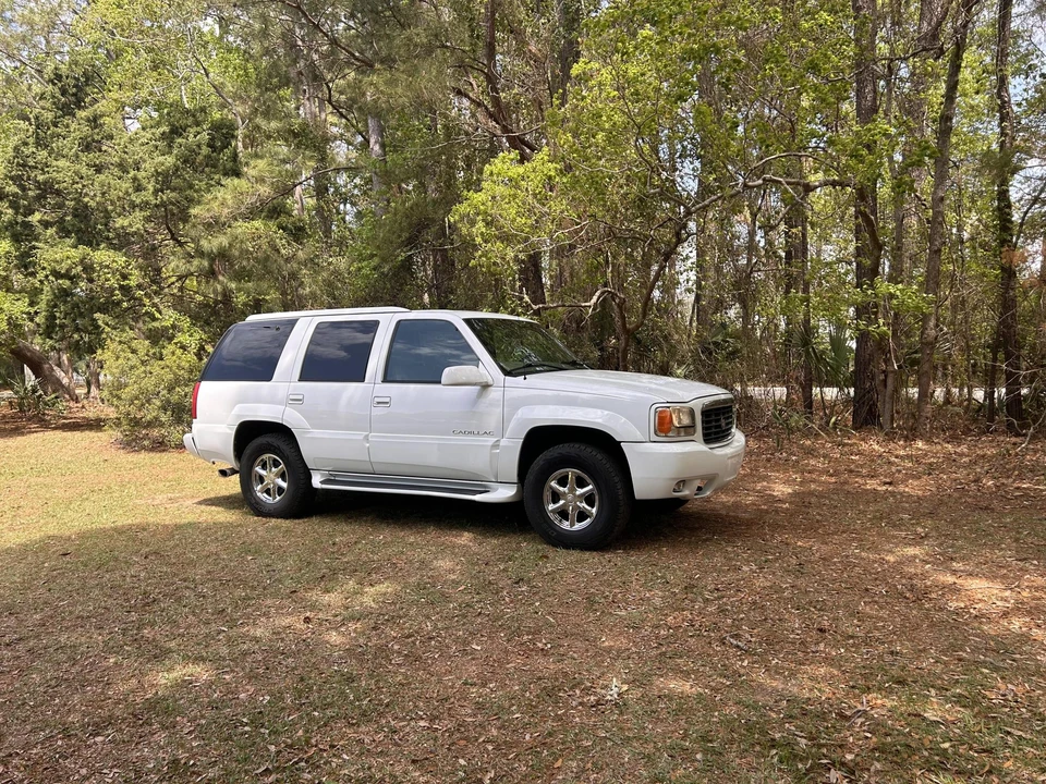 1999 Cadillac Escalade 1st Gen - Image 19 of 31