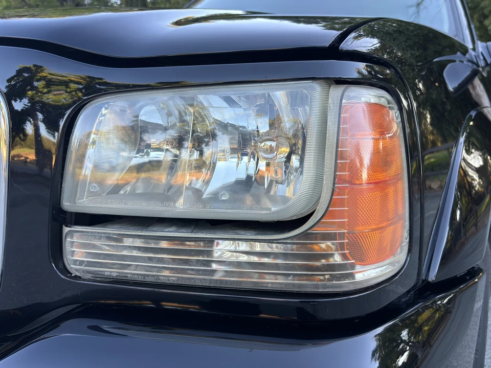 1999 Cadillac Escalade 1st Gen - Image 28 of 31