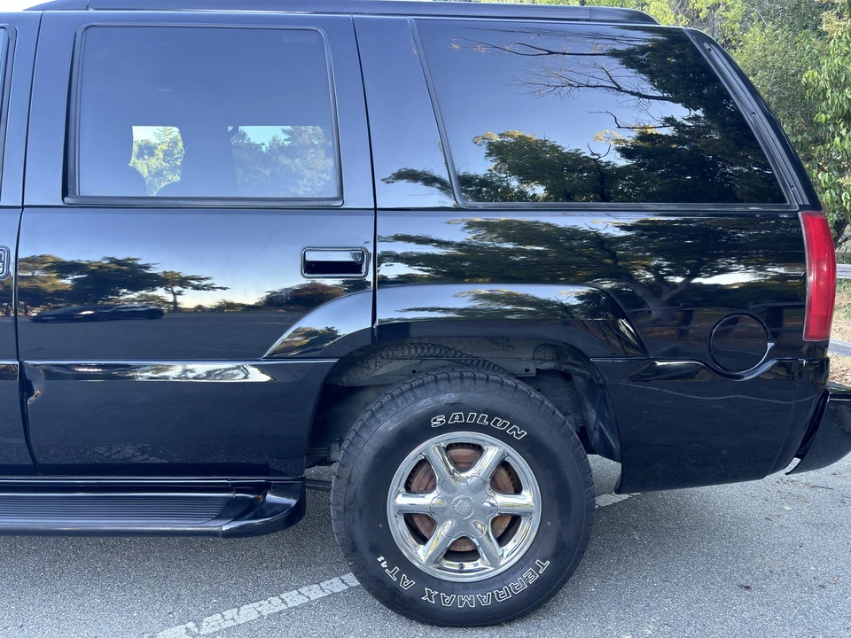 1999 Cadillac Escalade 1st Gen - Image 17 of 31