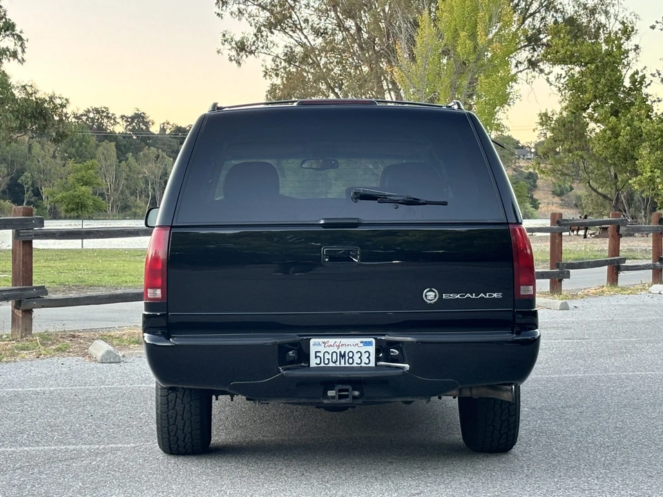 1999 Cadillac Escalade 1st Gen - Image 5 of 31