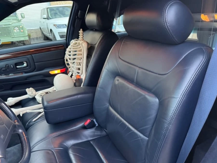 1999 Cadillac DeVille 7th Gen - Image 10 of 13