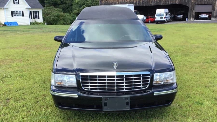 1999 Cadillac DeVille 7th Gen - Image 4 of 8