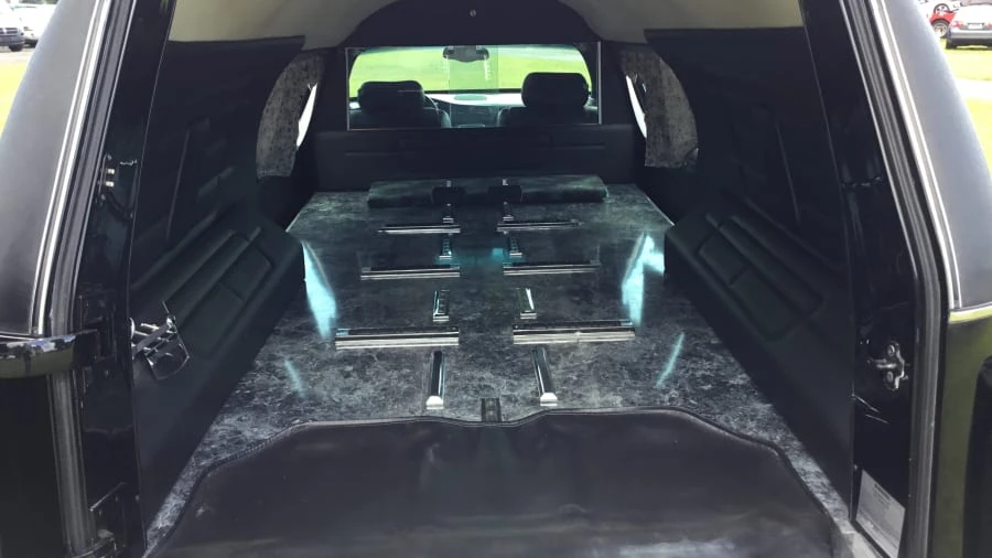 1999 Cadillac DeVille 7th Gen - Image 5 of 8