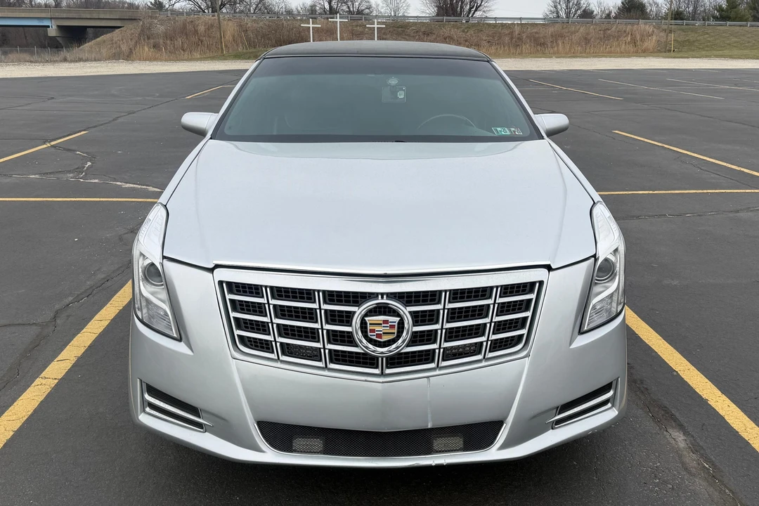 1999 Cadillac DeVille 7th Gen - Image 2 of 31